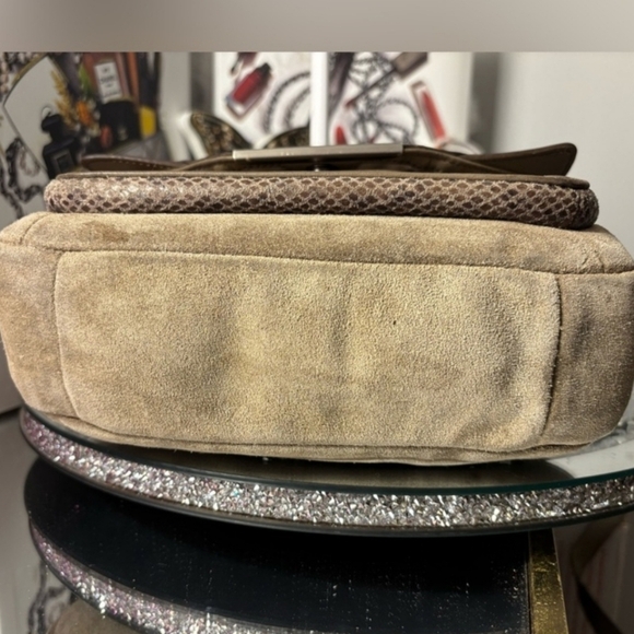 Coach #F33396 Tan Brown Bag - Picture 11 of 16